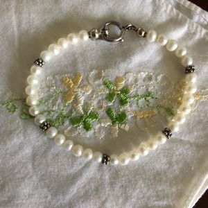 Pearl bracelet for child